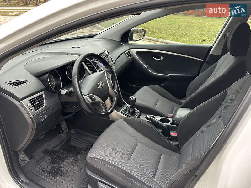 Универсал Hyundai i30 2013 в Харькове