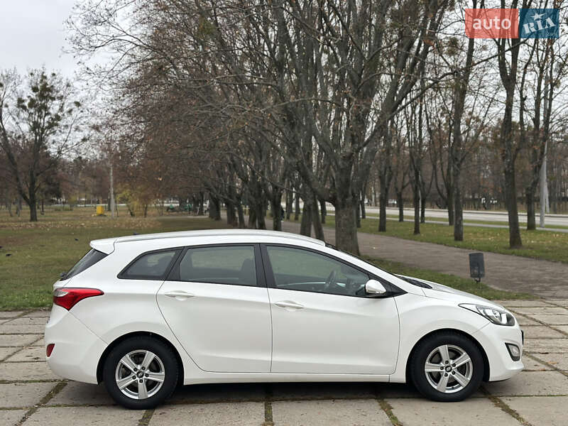 Универсал Hyundai i30 2013 в Харькове
