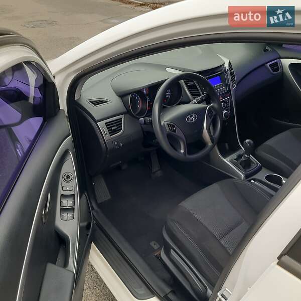 Хэтчбек Hyundai i30 2012 в Киеве фото 3 Хэтчбек Hyundai i30 2012 в Киеве