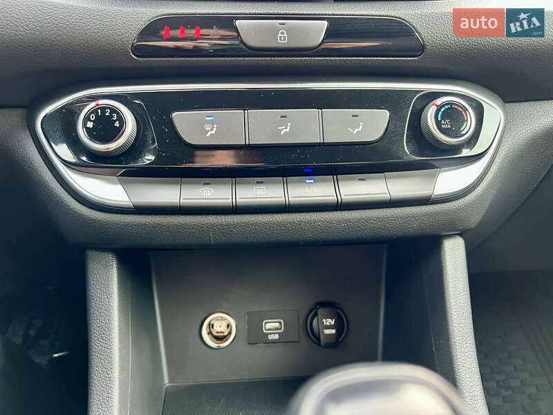 Універсал Hyundai i30 2021 в Рівному