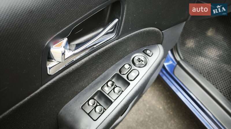 Хэтчбек Hyundai i30 2009 в Одессе фото 15 Хэтчбек Hyundai i30 2009 в Одессе