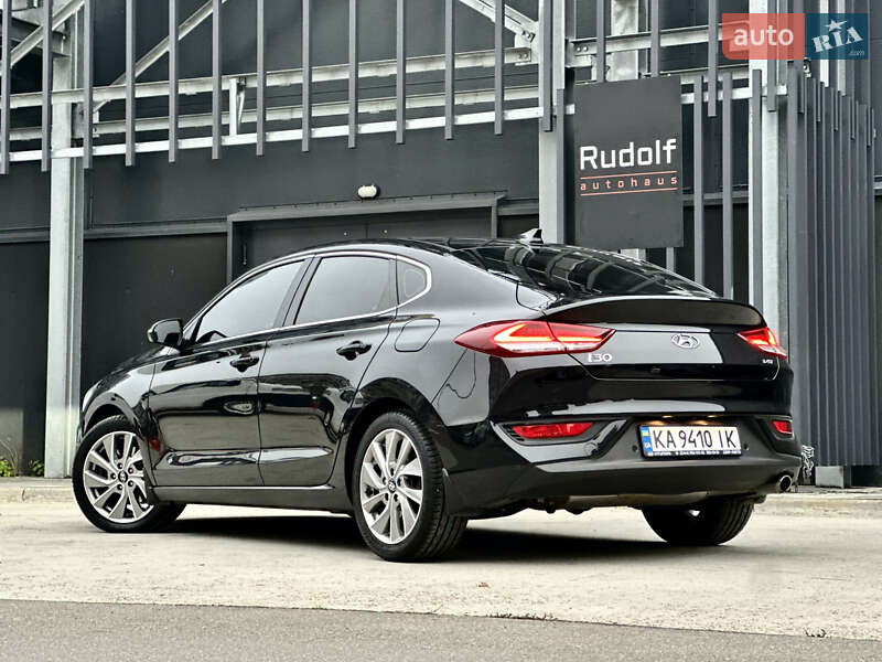 Фастбек Hyundai i30 2019 в Києві фото 7 Фастбек Hyundai i30 2019 в Києві