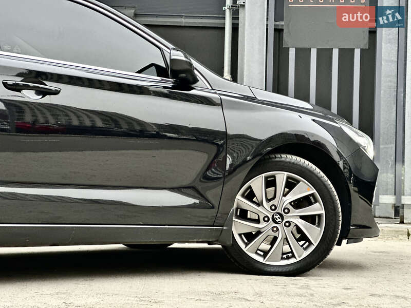 Фастбек Hyundai i30 2019 в Києві фото 11 Фастбек Hyundai i30 2019 в Києві