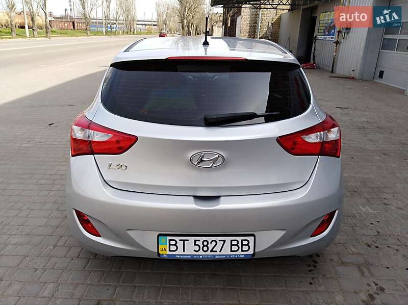 Хэтчбек Hyundai i30 2013 в Киеве фото 10 Хэтчбек Hyundai i30 2013 в Киеве