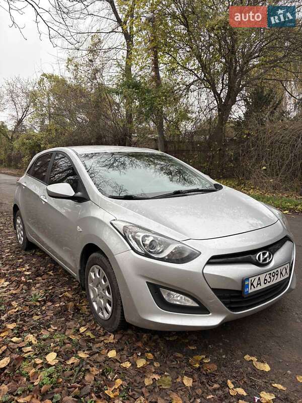Хэтчбек Hyundai i30 2014 в Киеве