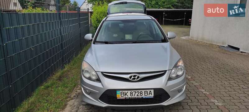Хетчбек Hyundai i30 2011 в Костопілі фото 7 Хетчбек Hyundai i30 2011 в Костопілі