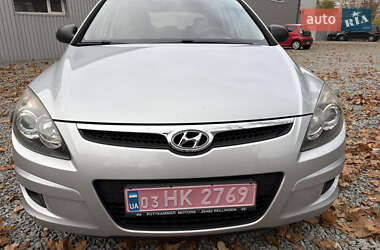 Хетчбек Hyundai i30 2009 в Дніпрі