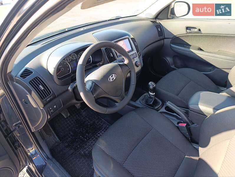 Универсал Hyundai i30 2010 в Черновцах фото 6 Универсал Hyundai i30 2010 в Черновцах
