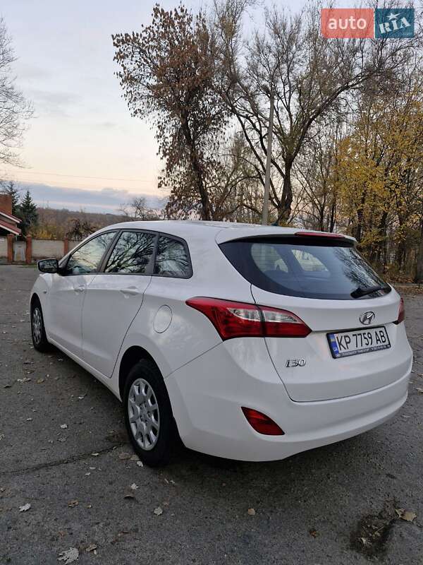 Универсал Hyundai i30 2013 в Запорожье фото 16 Универсал Hyundai i30 2013 в Запорожье