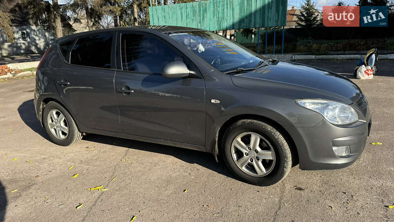 Хэтчбек Hyundai i30 2008 в Ахтырке фото 5 Хэтчбек Hyundai i30 2008 в Ахтырке