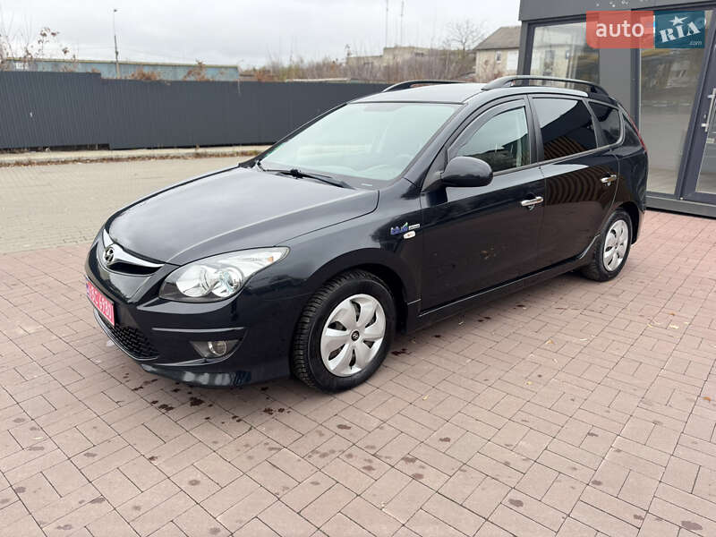 Універсал Hyundai i30 2010 в Рівному фото 2 Універсал Hyundai i30 2010 в Рівному