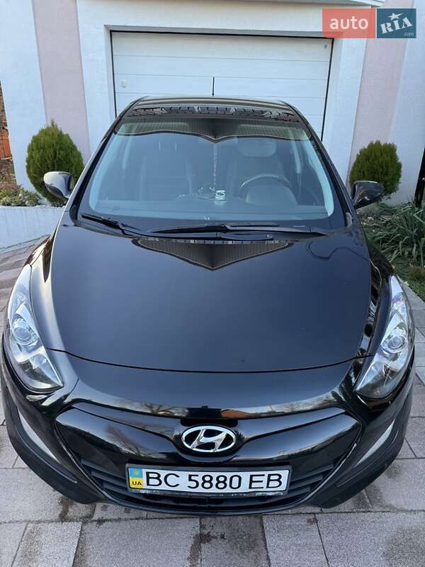 Хэтчбек Hyundai i30 2013 в Немирове