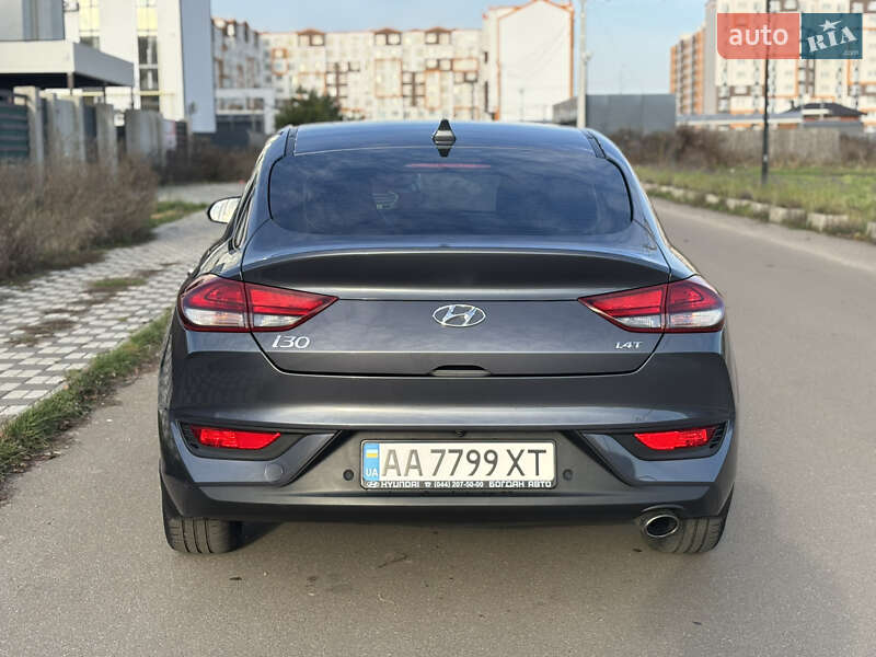 Фастбэк Hyundai i30 2018 в Киеве фото 4 Фастбэк Hyundai i30 2018 в Киеве