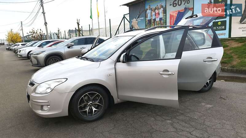 Хэтчбек Hyundai i30 2008 в Киеве фото 6 Хэтчбек Hyundai i30 2008 в Киеве
