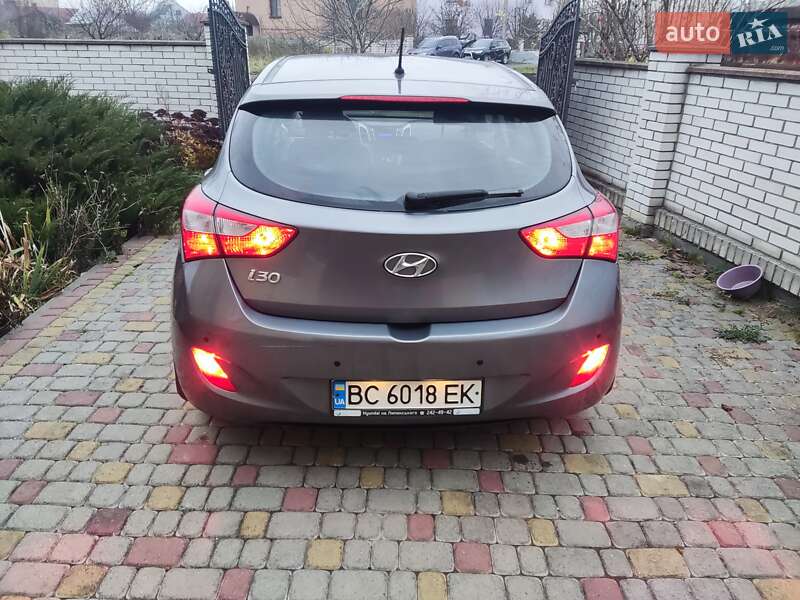 Хэтчбек Hyundai i30 2014 в Львове