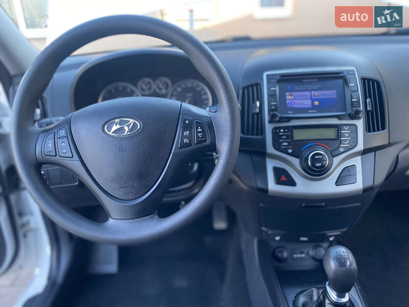 Хэтчбек Hyundai i30 2011 в Виннице фото 2 Хэтчбек Hyundai i30 2011 в Виннице