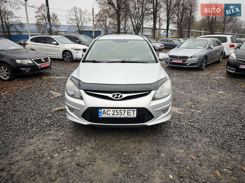 Универсал Hyundai i30 2011 в Луцке фото 2 Универсал Hyundai i30 2011 в Луцке