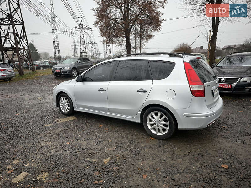 Универсал Hyundai i30 2011 в Луцке фото 6 Универсал Hyundai i30 2011 в Луцке