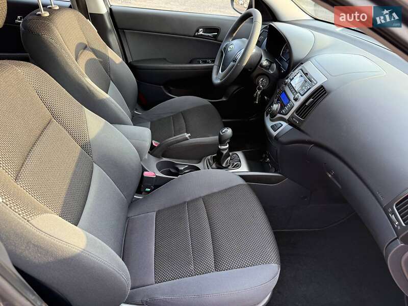Универсал Hyundai i30 2010 в Кропивницком