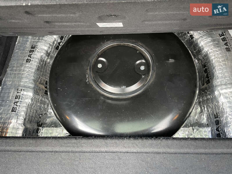 Универсал Hyundai i30 2020 в Киеве фото 9 Универсал Hyundai i30 2020 в Киеве