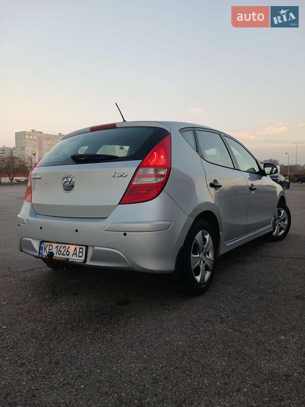 Хэтчбек Hyundai i30 2011 в Запорожье