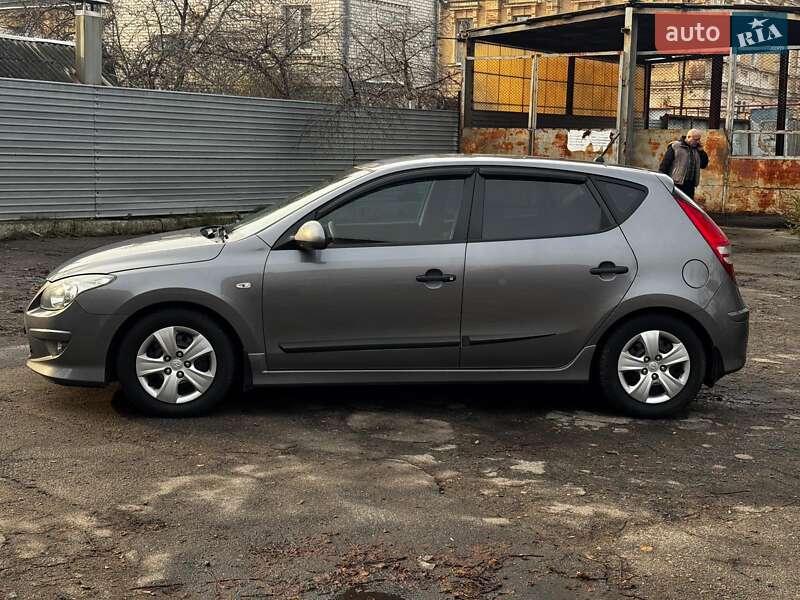 Хетчбек Hyundai i30 2011 в Харкові фото 4 Хетчбек Hyundai i30 2011 в Харкові