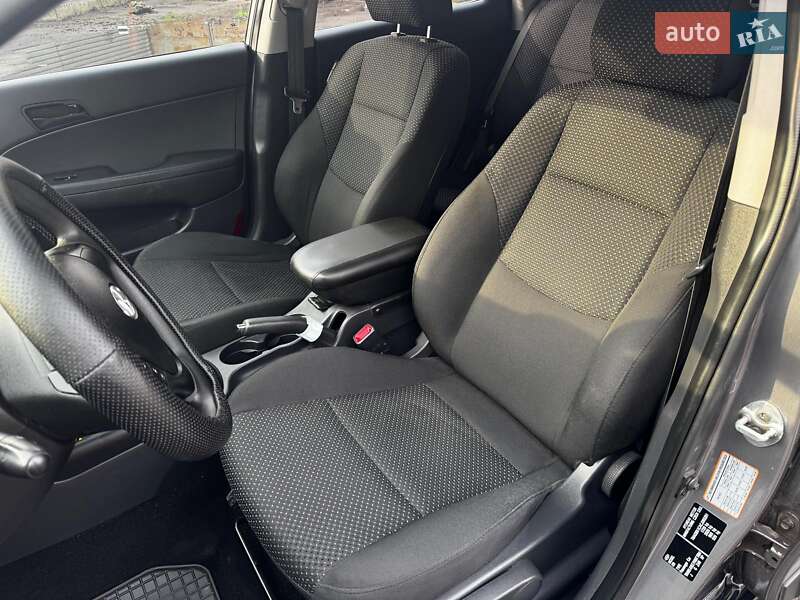 Хетчбек Hyundai i30 2011 в Харкові фото 10 Хетчбек Hyundai i30 2011 в Харкові