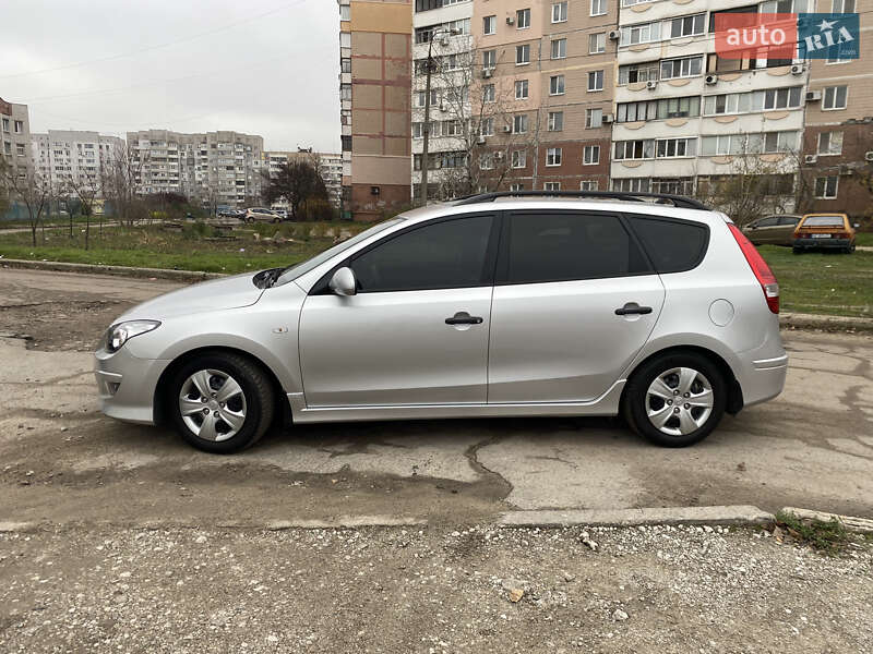 Універсал Hyundai i30 2012 в Запоріжжі