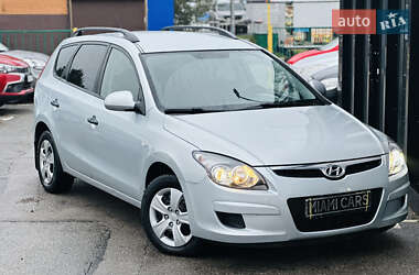 Универсал Hyundai i30 2010 в Харькове