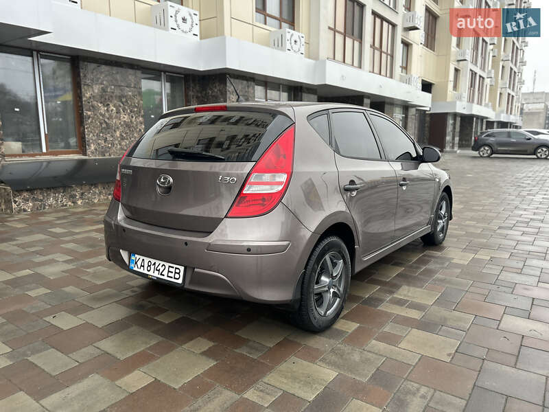 Хэтчбек Hyundai i30 2012 в Черкассах