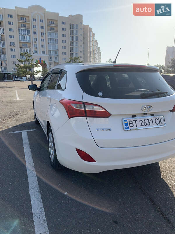 Универсал Hyundai i30 2014 в Николаеве