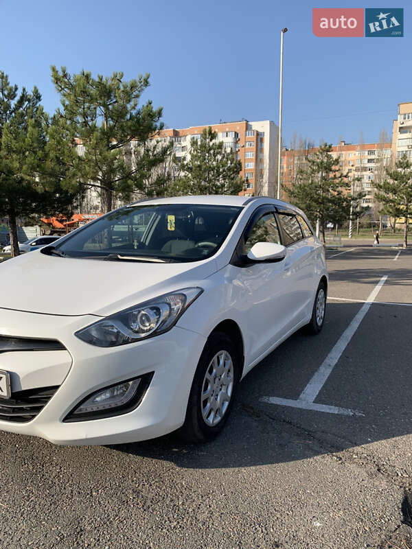 Универсал Hyundai i30 2014 в Николаеве