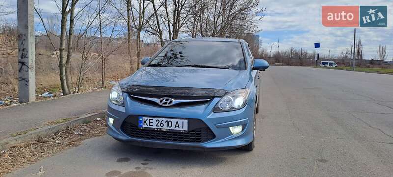 Хетчбек Hyundai i30 2010 в Кривому Розі