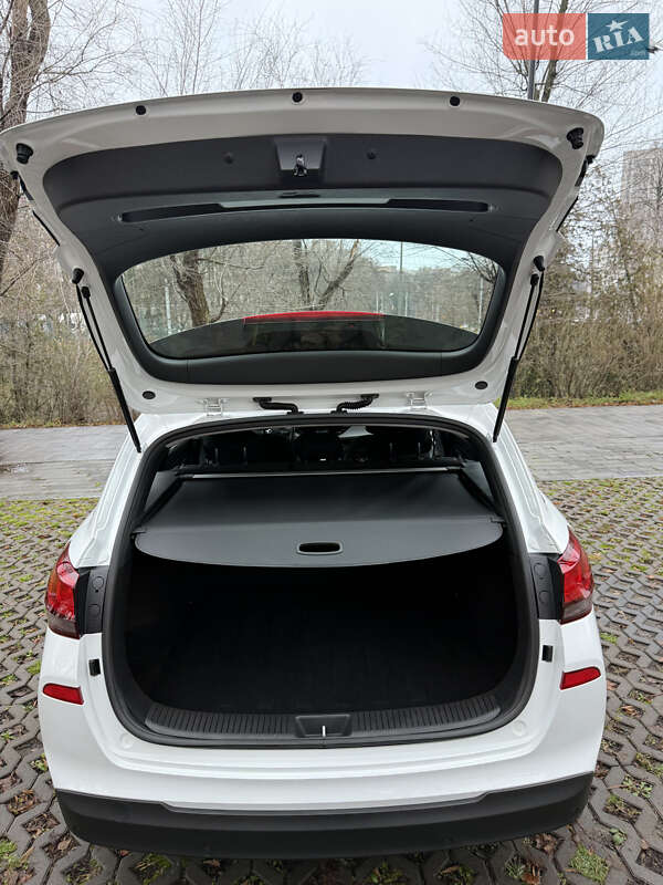 Универсал Hyundai i30 2019 в Харькове