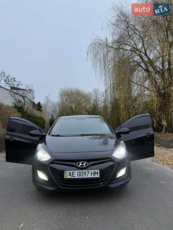Хэтчбек Hyundai i30 2013 в Днепре