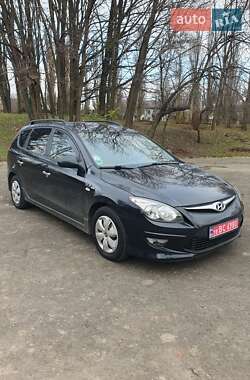 Универсал Hyundai i30 2010 в Ровно