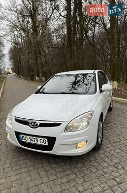 Хетчбек Hyundai i30 2009 в Чернівцях