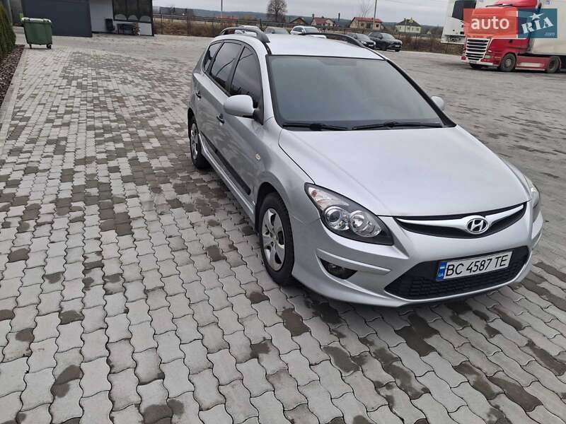 Универсал Hyundai i30 2010 в Львове фото 2 Универсал Hyundai i30 2010 в Львове