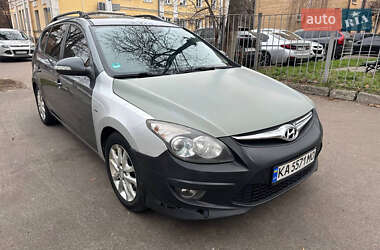 Универсал Hyundai i30 2010 в Киеве