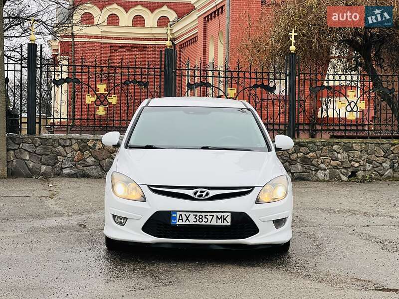 Хэтчбек Hyundai i30 2010 в Харькове фото 2 Хэтчбек Hyundai i30 2010 в Харькове