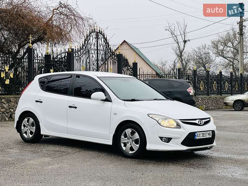 Хэтчбек Hyundai i30 2010 в Харькове фото 12 Хэтчбек Hyundai i30 2010 в Харькове