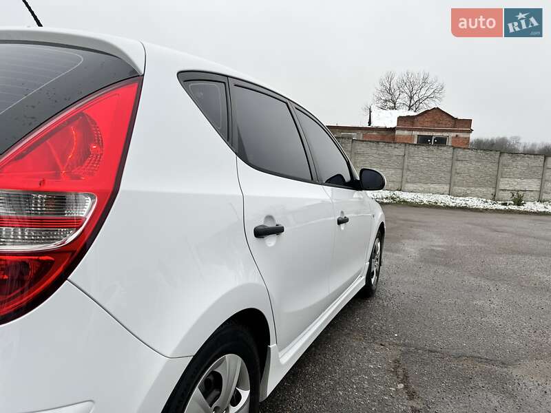 Хэтчбек Hyundai i30 2010 в Харькове фото 17 Хэтчбек Hyundai i30 2010 в Харькове