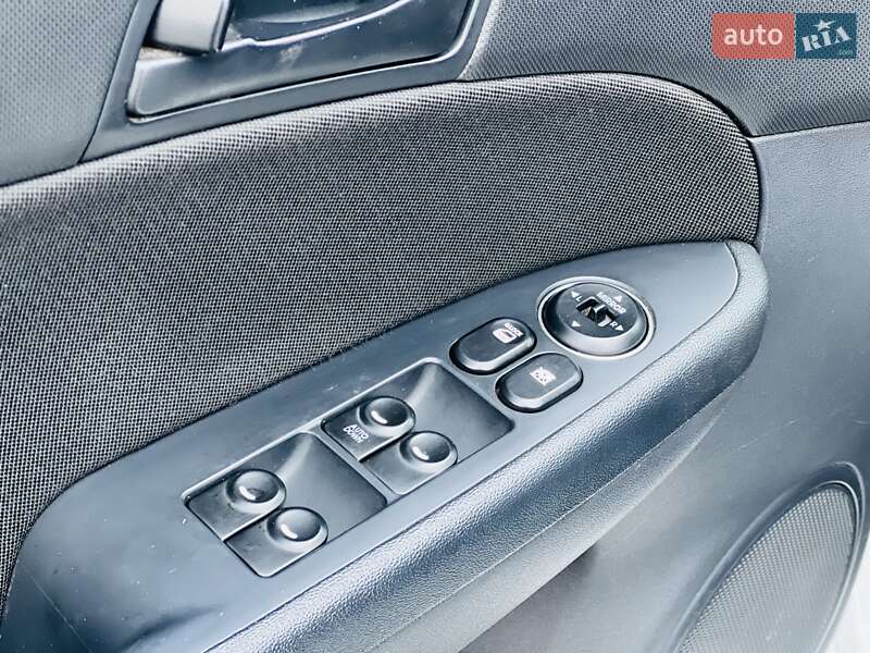Хэтчбек Hyundai i30 2010 в Харькове фото 23 Хэтчбек Hyundai i30 2010 в Харькове