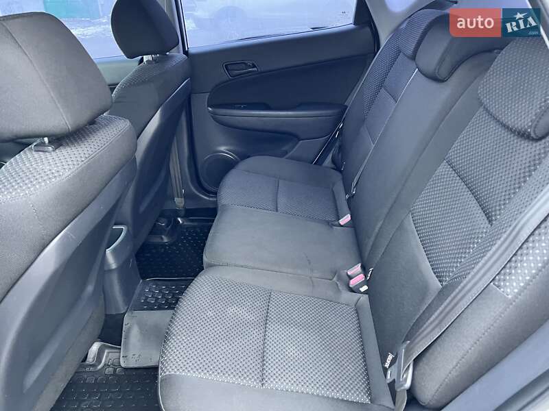 Хэтчбек Hyundai i30 2010 в Харькове фото 26 Хэтчбек Hyundai i30 2010 в Харькове