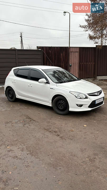 Хетчбек Hyundai i30 2011 в Прилуках