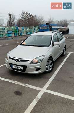 Универсал Hyundai i30 2010 в Днепре