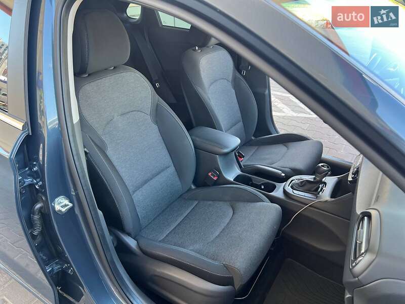 Хетчбек Hyundai i30 2024 в Одесі фото 24 Хетчбек Hyundai i30 2024 в Одесі