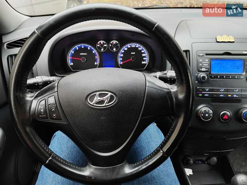 Хэтчбек Hyundai i30 2011 в Киеве