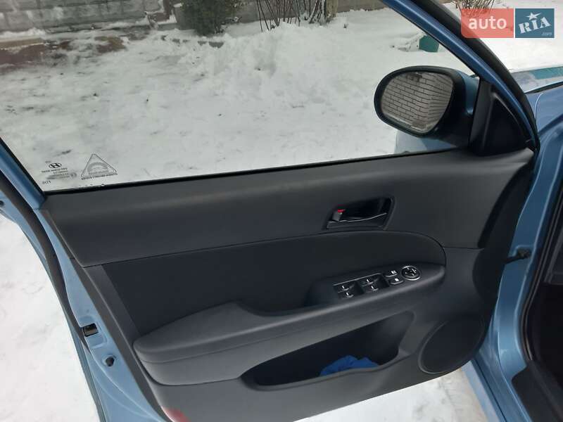Хетчбек Hyundai i30 2011 в Житомирі