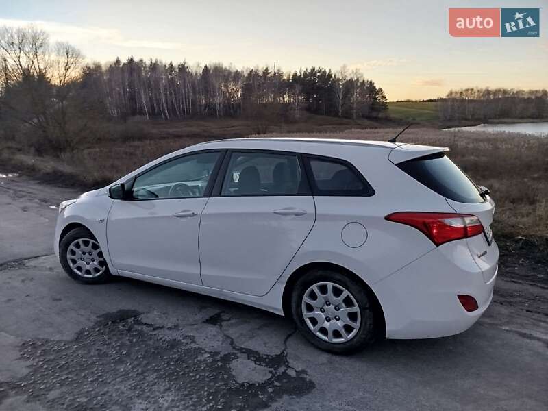 Универсал Hyundai i30 2013 в Виннице